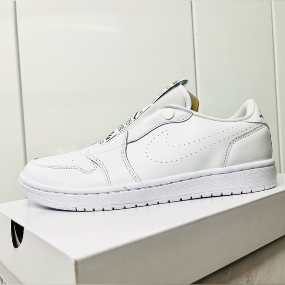 NEW NIKE AIR JORDAN RETRO 1 LOW SLIP-on Women Sneakers Shoes WHITE various sizes - Picture 9 of 14